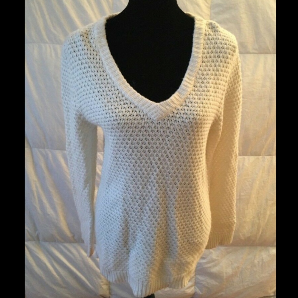 Hinge Ivory Wool Cashmere Long Sleeve Sweater